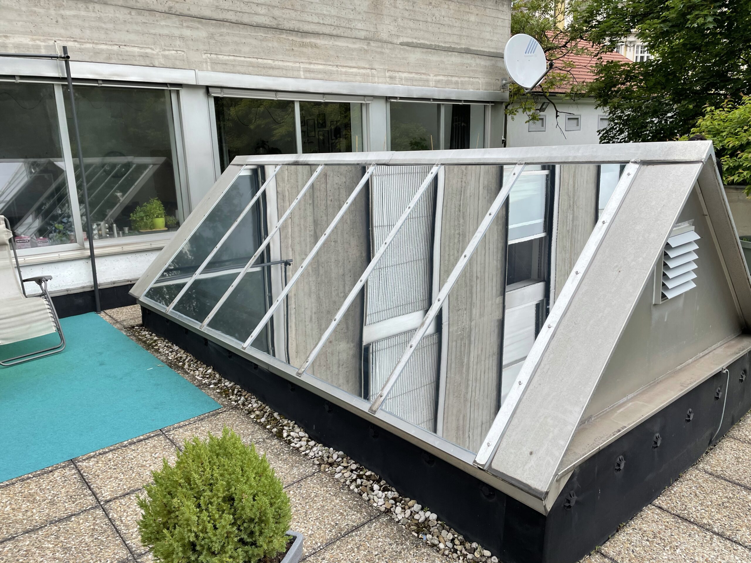 GF Chrome 20 RK-EX Sonnenschutzfolie für Schrägverglasungen 2 Sonnenschutzfolie GF Chrome RK-20 EX