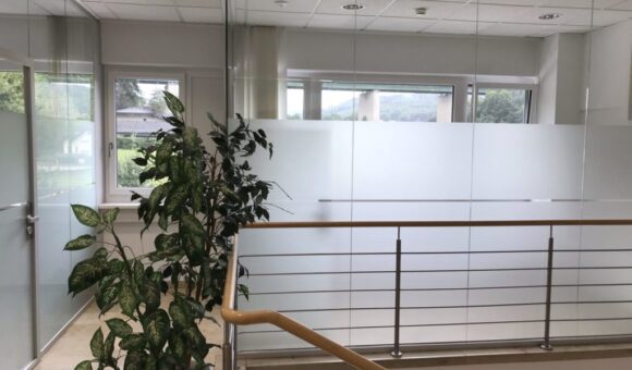 Milchglasfolie Buero Pinsdorf 2