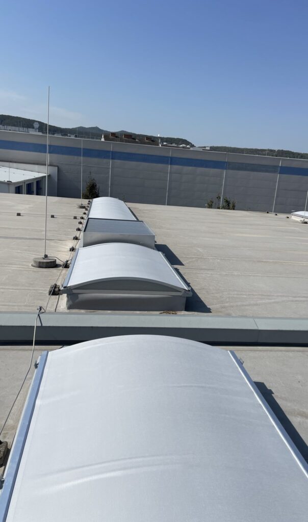 Sonnenschutz Lichtkuppeln Dach 3