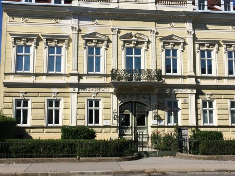 Sonnenschutzfolie Baden bei Wien 2