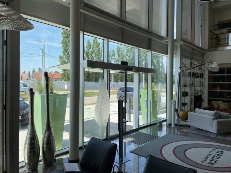 UV Schutzfolien – Schaufensterauslagen 2