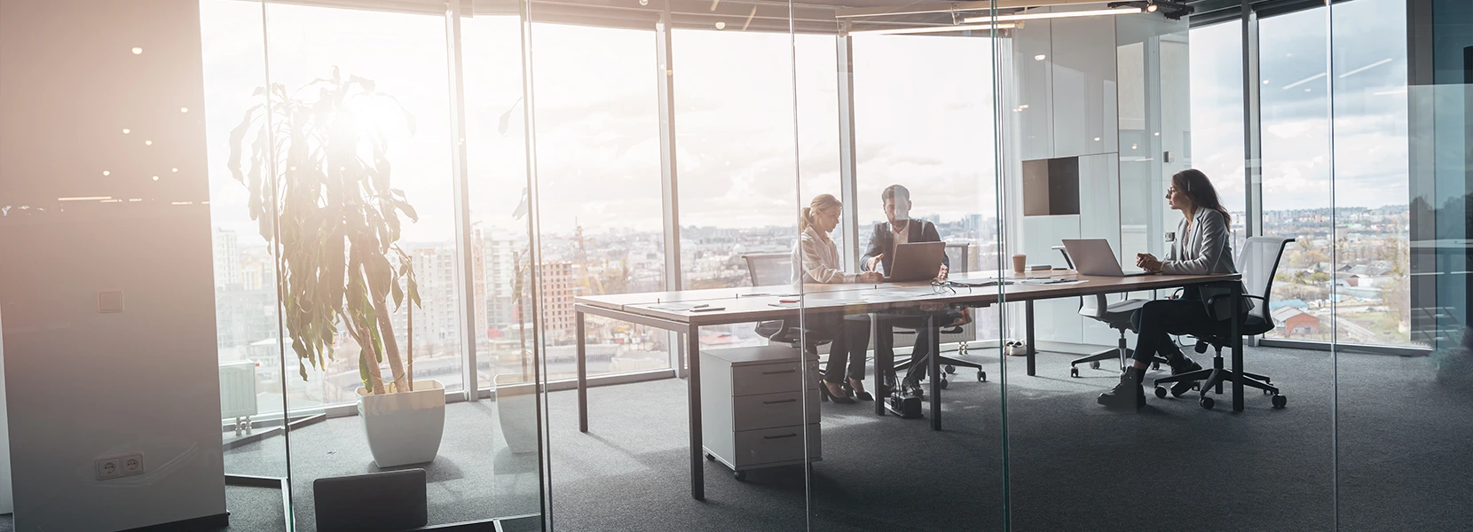 slide-sonnenschutzfolien-buero-innen-2